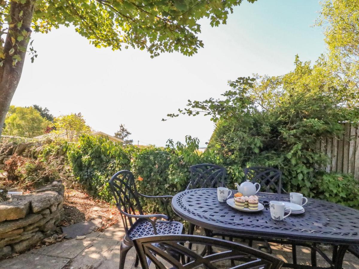 Mimosa Cottage Swyre Екстериор снимка