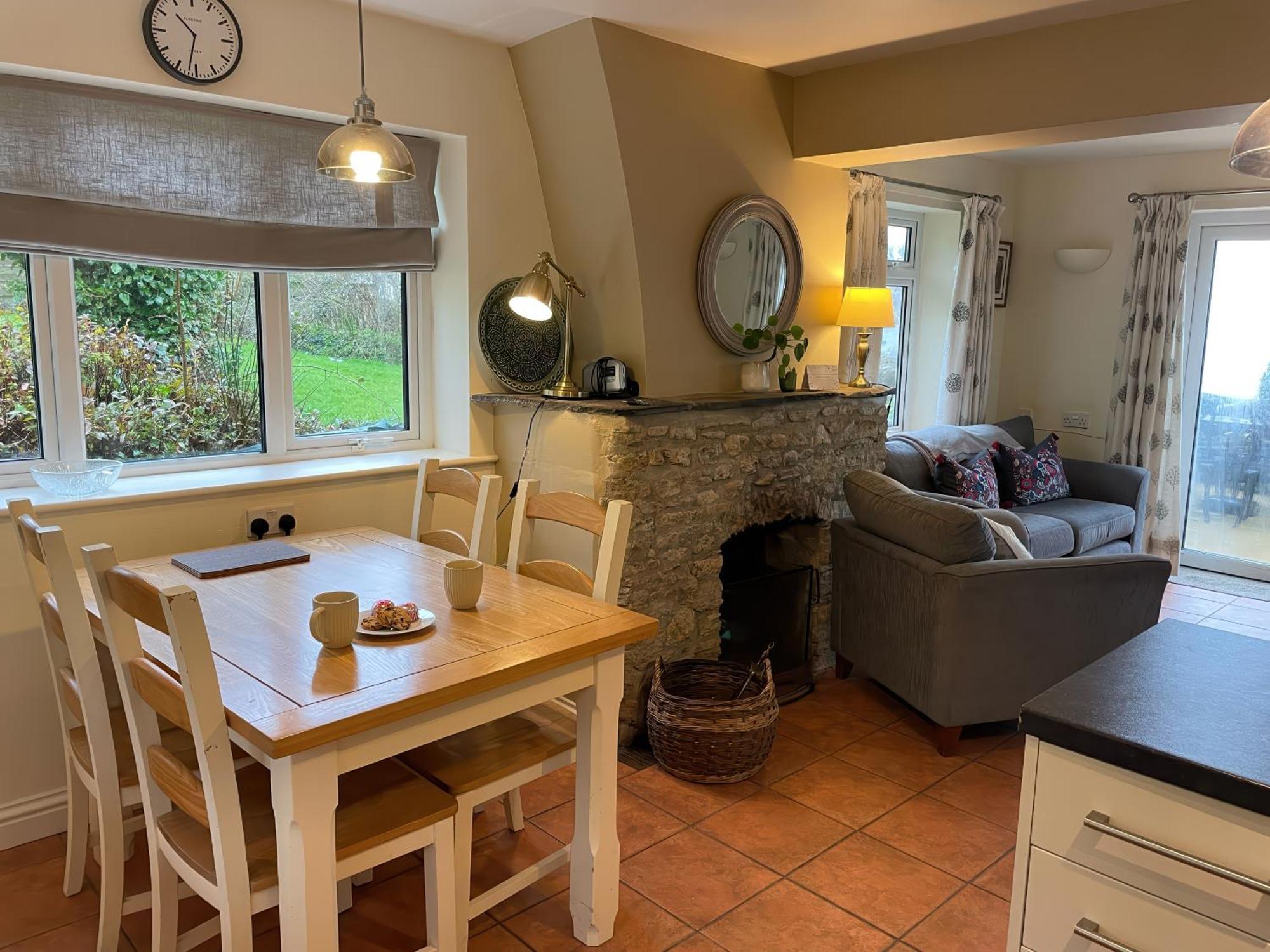 Mimosa Cottage Swyre Екстериор снимка